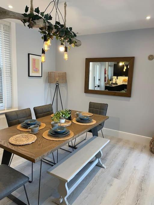 Rookley Villa, 3 Bedroom Family Apartment, Ventnor Ngoại thất bức ảnh